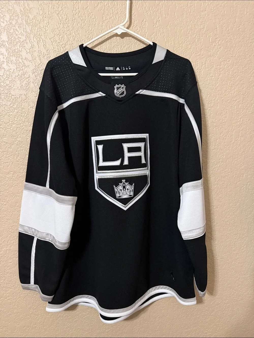 adidas Men’s LA Kings Black and White Crewneck Hockey Jersey